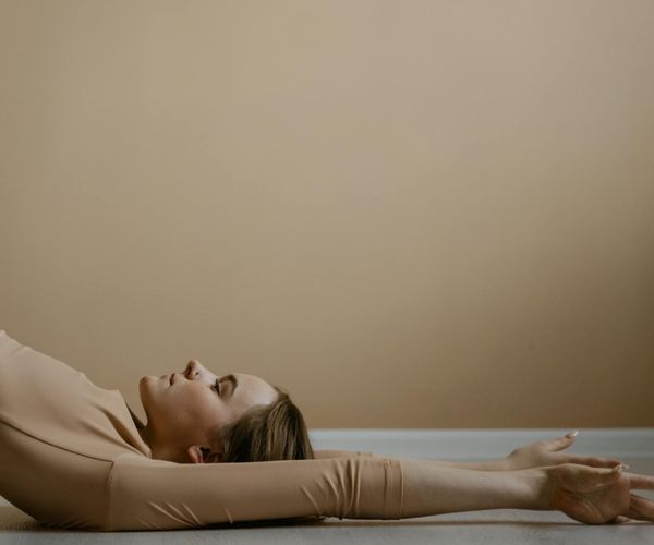 Diagram showing the structure of a yoga class.